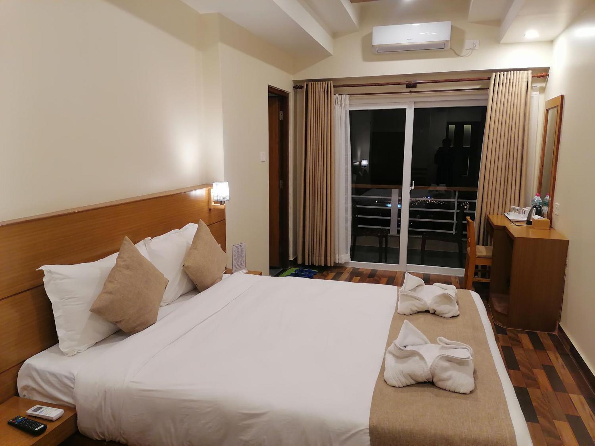 Urban Boutique Hotel Pokhara Eksteriør bilde